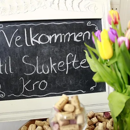 イン Slukefter & 3*